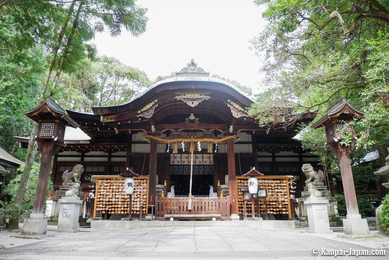 Đền thờ thần thỏ Higashi  