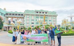 Đoàn khách tham gia tour Thái Lan