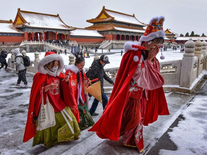 Bắc Kinh vào dịp Tết thời tiết khá lạnh, nhiều nơi còn phủ tuyết trắng Bắc Kinh vào dịp Tết thời tiết khá lạnh, nhiều nơi còn phủ tuyết trắng